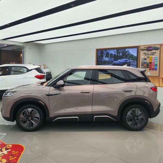 Elektroauto 2025 BYD Yuan Up Elektroauto mit 401 km Reichweite Voll elektrisch 1